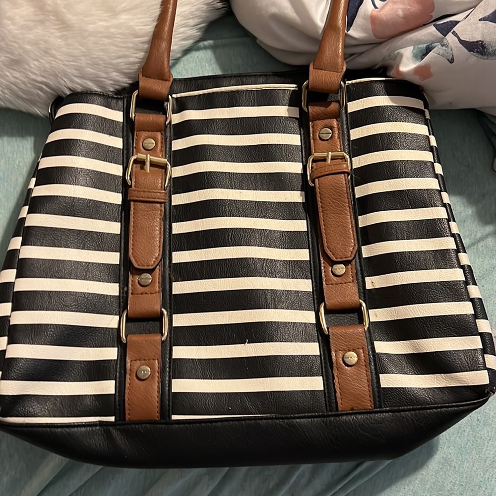 Purse - Picture 3 of 3